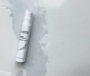 Kahina Giving Beauty Oil Cleanser